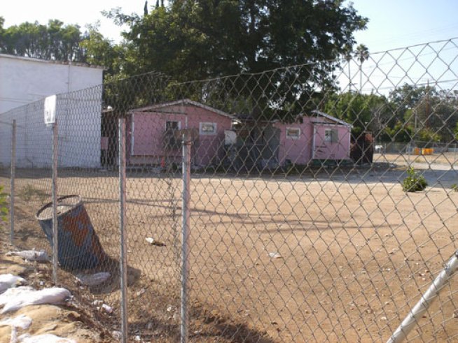 Rumblings & Bumblings: Larchmont Dirt, West LA Dingbats, Gershwin Hotel