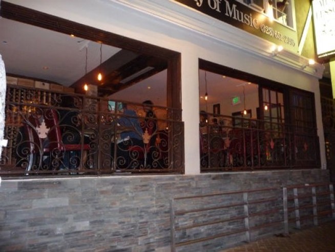 EaterWire: Emeril in Vegas, Vinoteque Reopens, Taco Truck Crimes