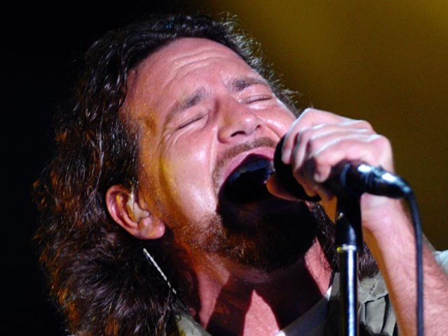 Grunge Reunion: Chris Cornell, Jerry Cantrell Join Pearl Jam