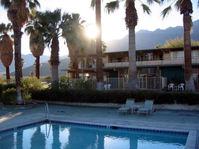 Worth the Drive: The Palms Hotel