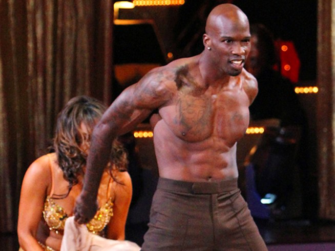 Ochocinco Buys Dinner for 64 Strangers