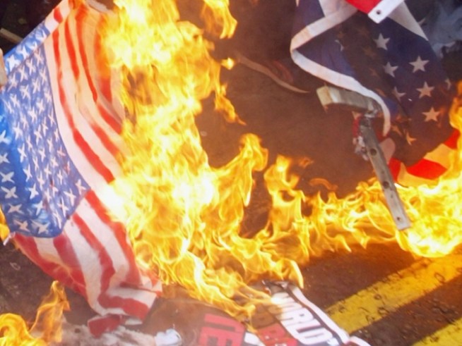 Mob Justice: Vets Tie Flag-Burner to Pole