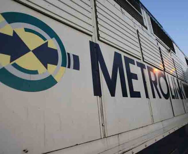 Federal Investigator Says Commuter Train Ran Red Light