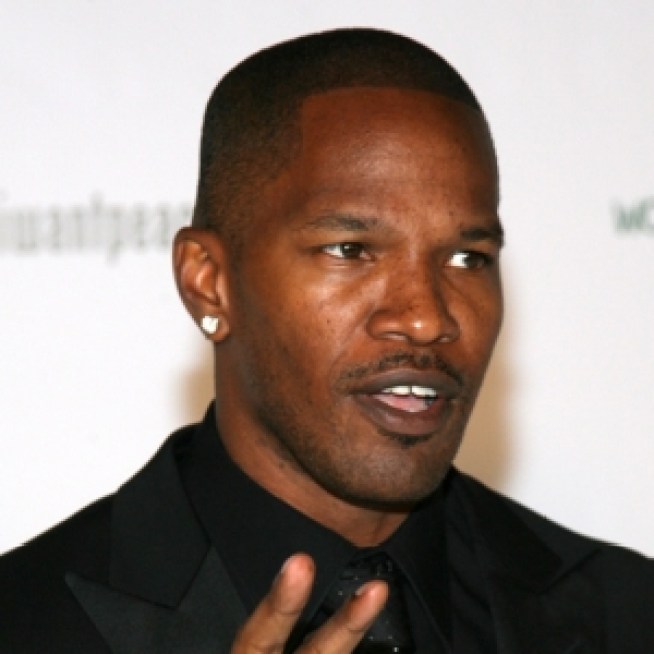 Jamie Foxx Volunteers To Be First Black James Bond