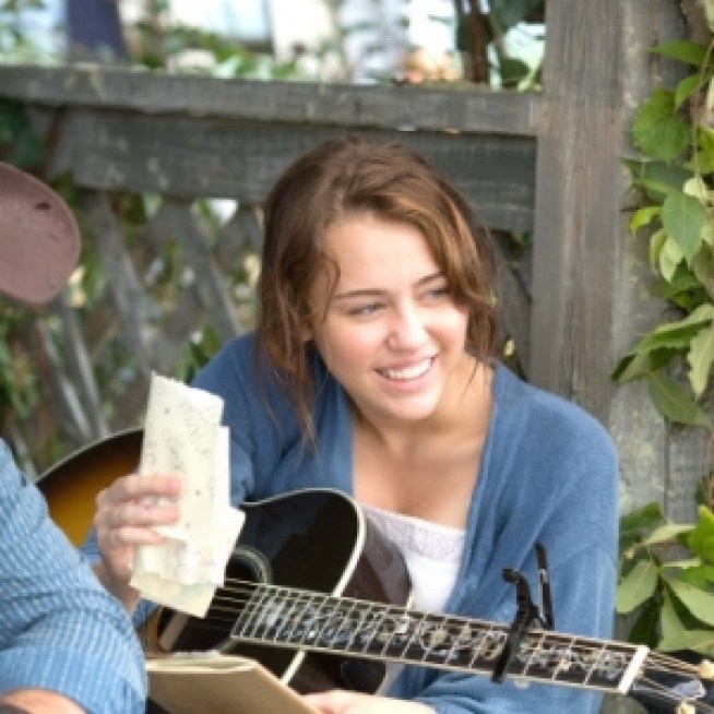 Miley Cyrus Reveals The Future Of 'Hannah Montana'
