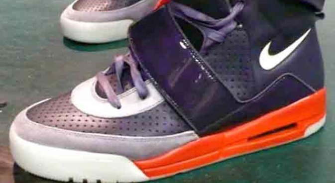 Customs Finds Bogus Nikes in Shipping Container
