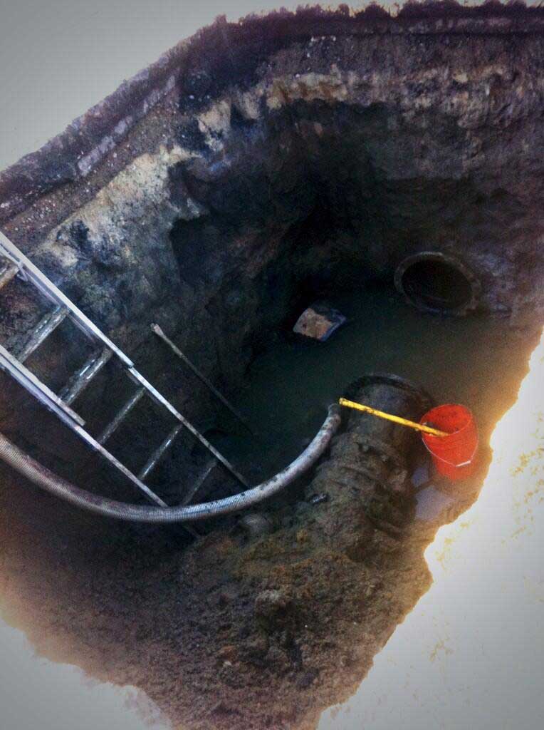 Road Collapses in Simi Valley After Water Main Break NBC Los Angeles