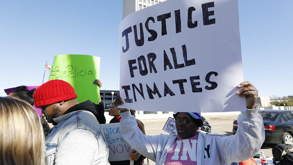 Jay Z Yo Gotti Help 150 Mississippi Prison Inmates Sue Over Barbaric 
