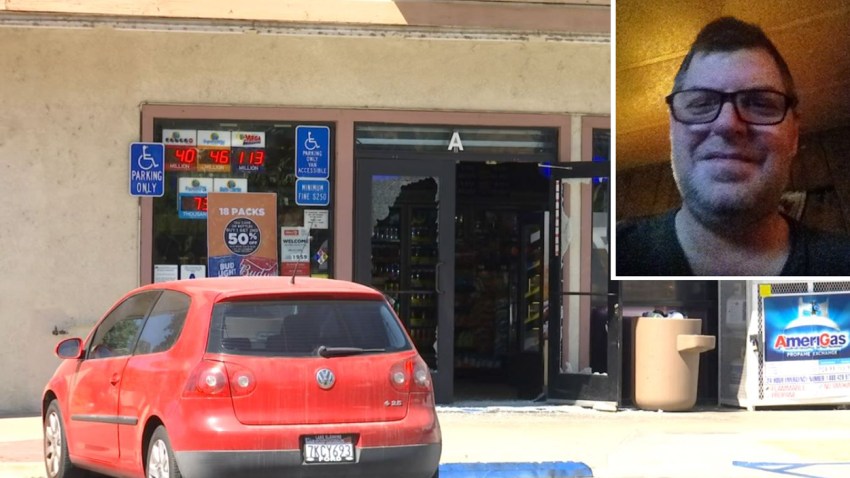 06-14-2017-circle-k-store-clerk-1
