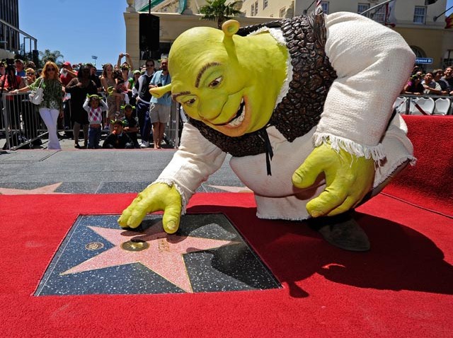 Shrek Receives Walk Of Fame Star Nbc Los Angeles 
