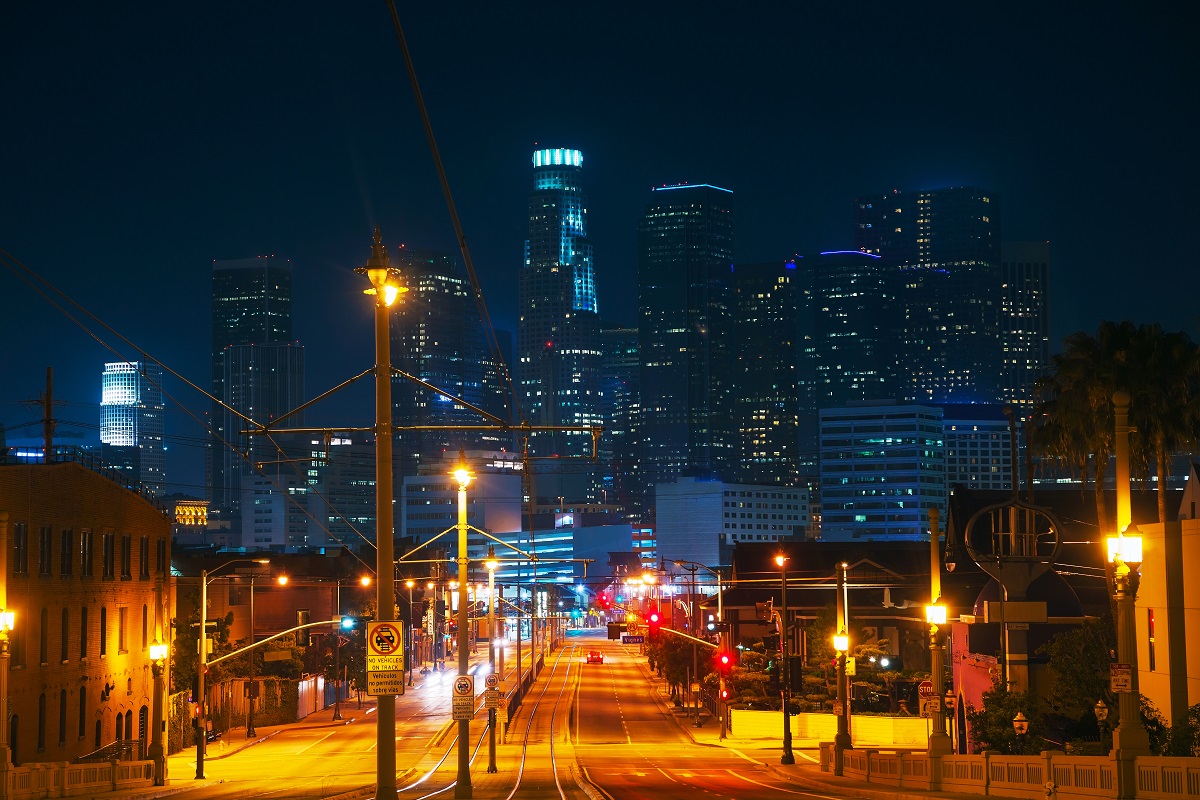 7,000 Street Light Outages Darken LA Neighborhoods