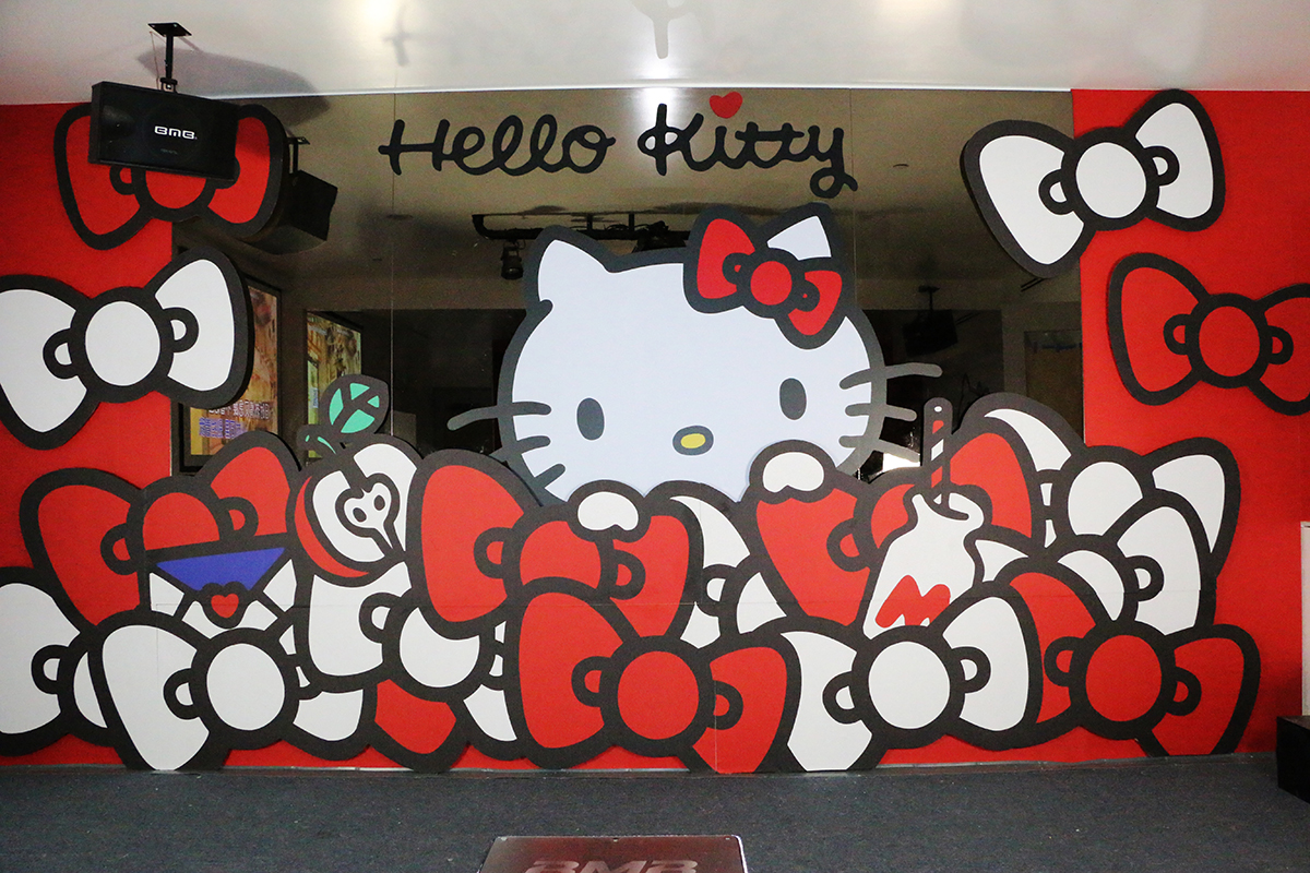 Stop in the Hello Kitty, Hello Art NYC Pop-Up Shop For It's Last Day,  Today!