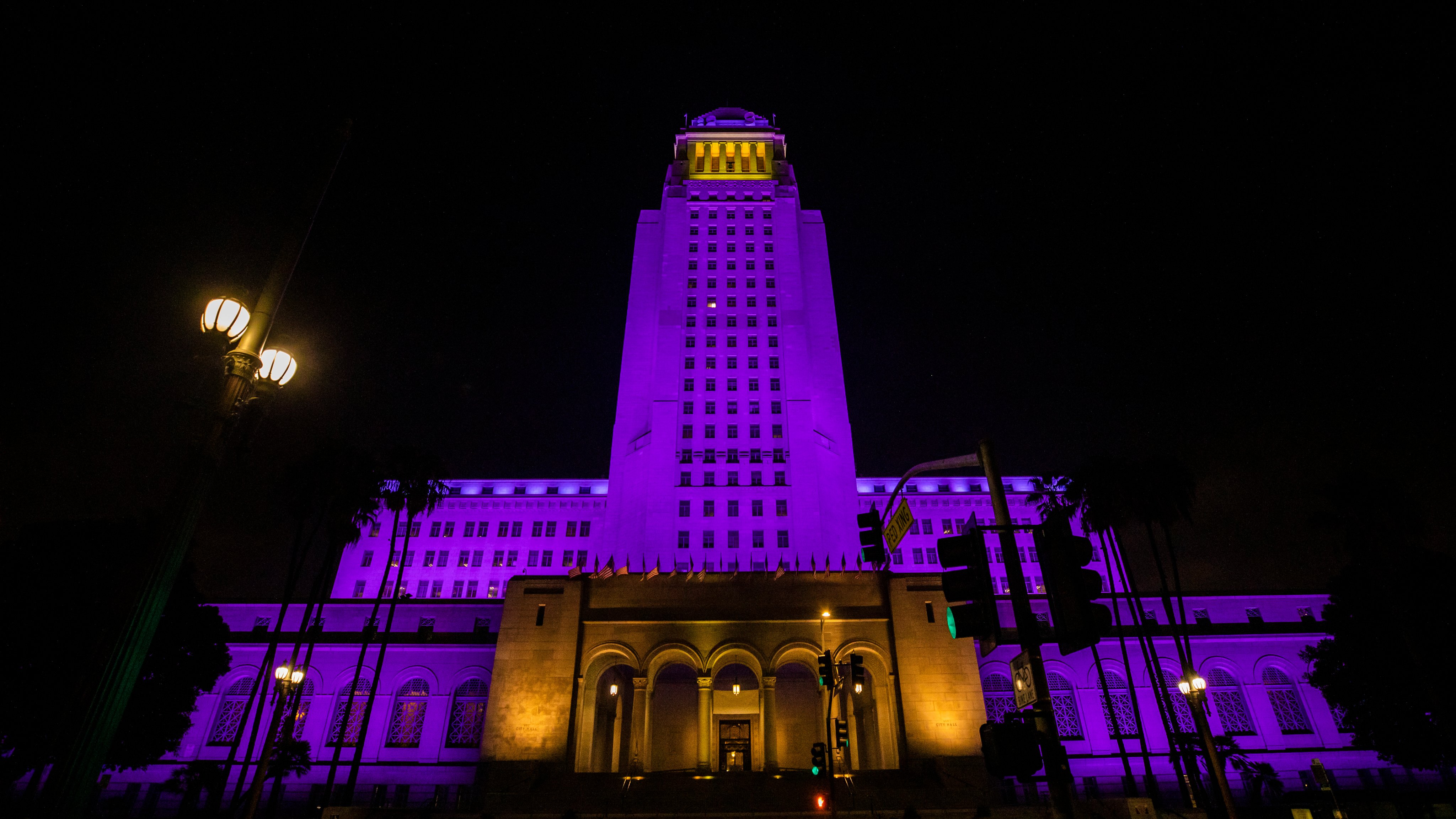 Landmarks Light Up In Honor Of Kobe Bryant Nbc Los Angeles