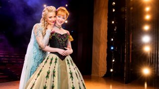 4-Duo- Caroline Bowman as Elsa and Caroline Innerbichler as Anna photo by Matthew Murphy for MurphyMade