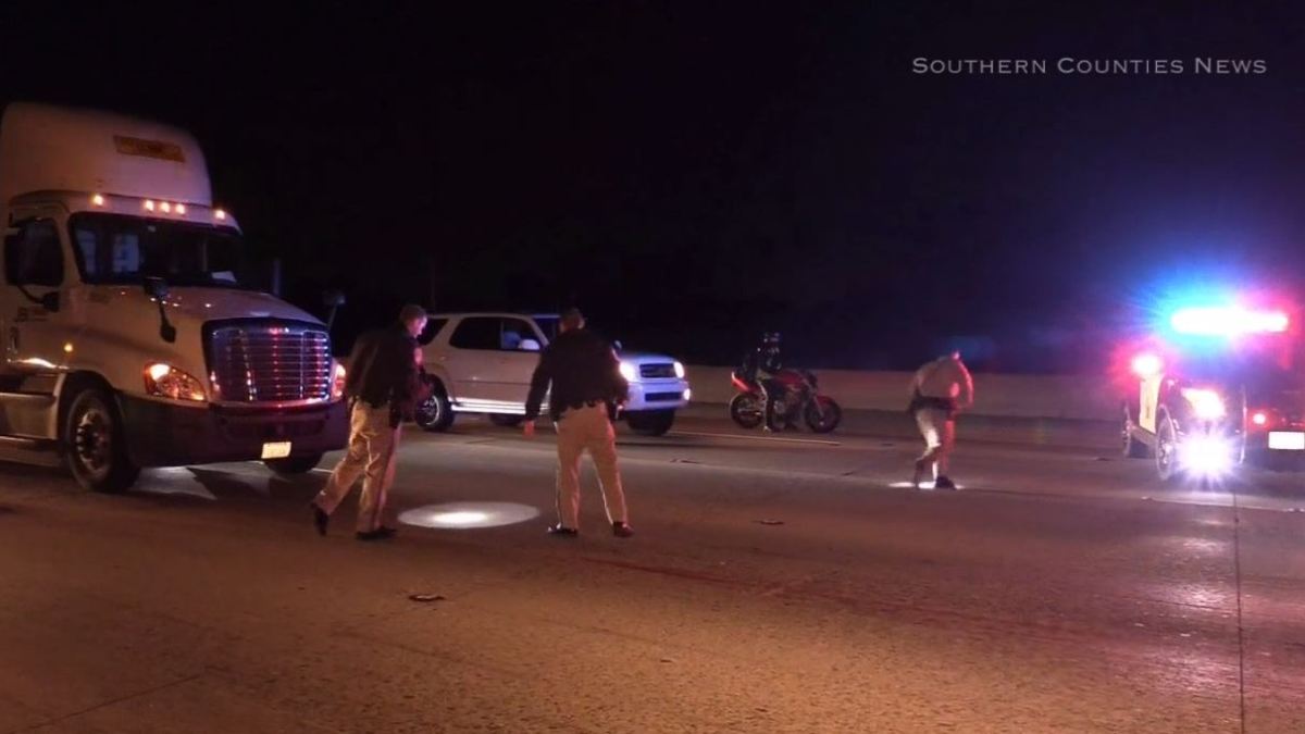 Body On Road Shuts Down Lanes On Southbound 605 Freeway Nbc Los Angeles