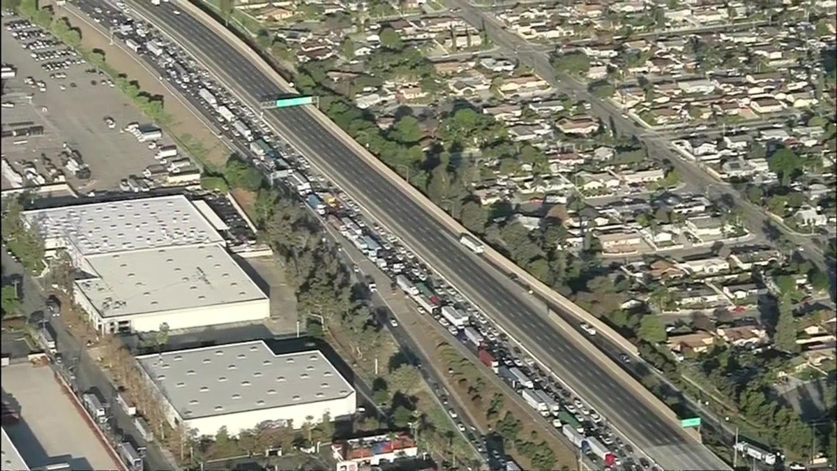 Drivers Stuck in Traffic Due to 60 Freeway Closure – NBC Los Angeles