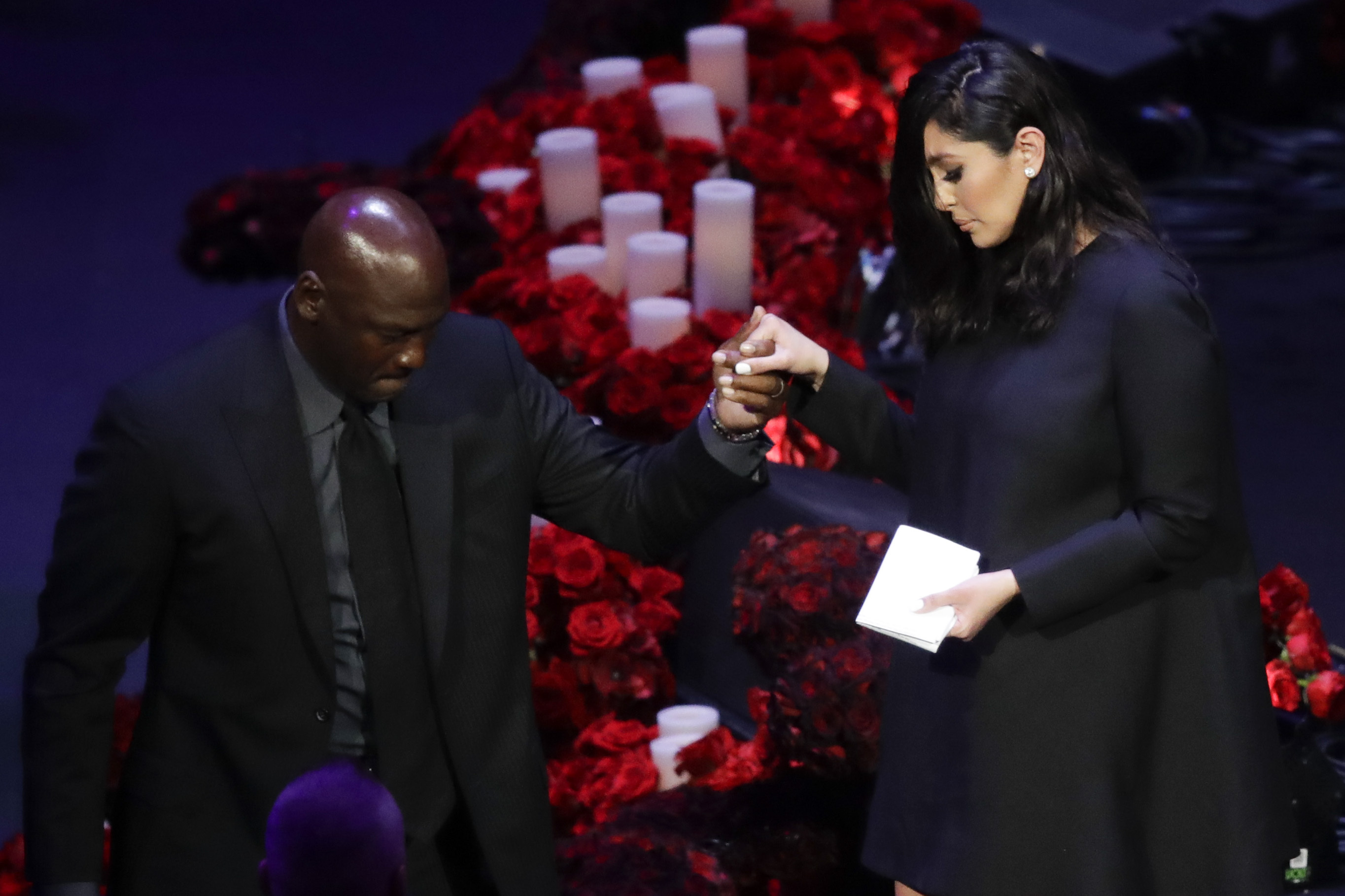 Tears, Laughter, and Embraces Punctuate Somber Kobe and Gianna Bryant Memorial at Staples Center – NBC Los Angeles