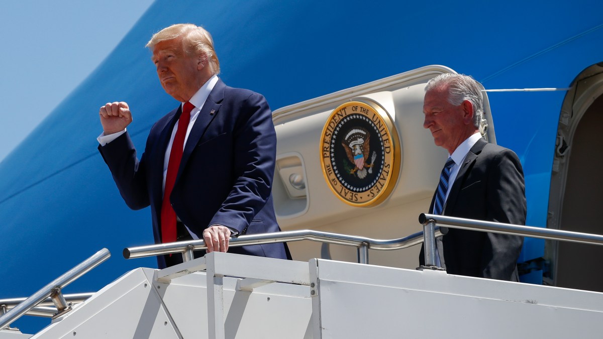 Trump Addresses West Point Grads Amid Tension With Military 1