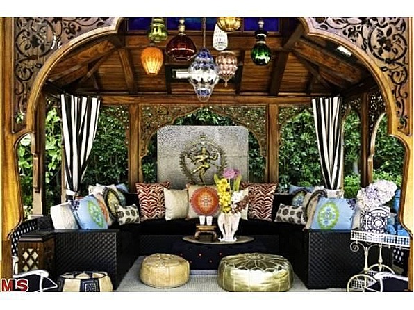 Aguilera Selling Former Osbourne Pad Nbc Los Angeles