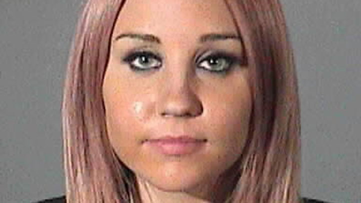 Amanda Bynes booking photo mugshot