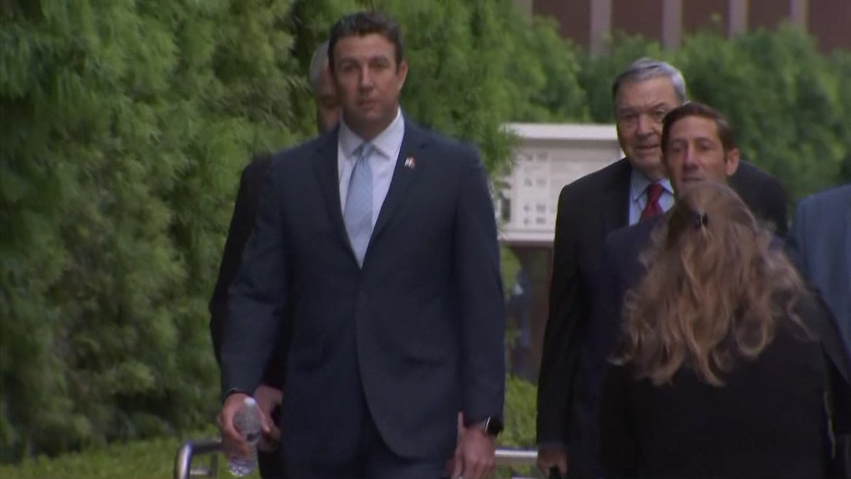Ex-California Congressman Duncan Hunter Sentenced to 11 Months in Prison 1