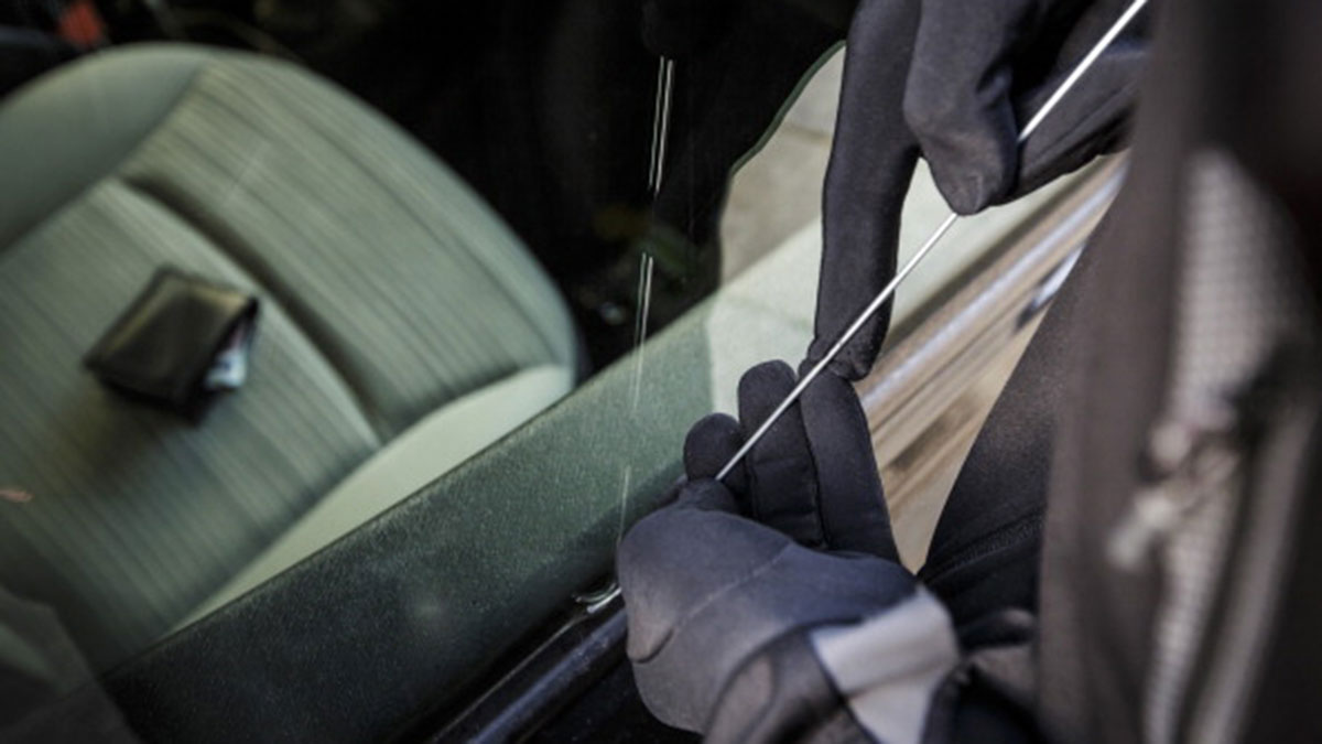 ‘Bank-jugging' suspects arrested after stealing $14K, Ventura County officials say