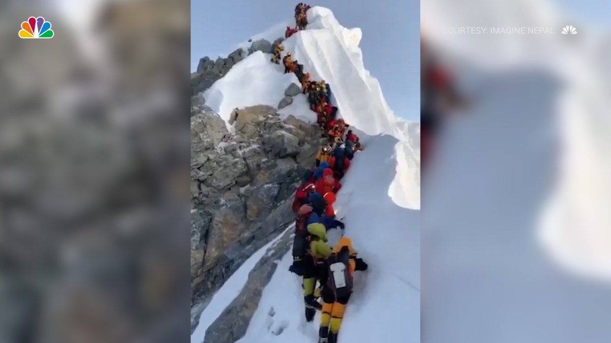 11 Climbers Died On Mount Everest This Season NBC Los Angeles