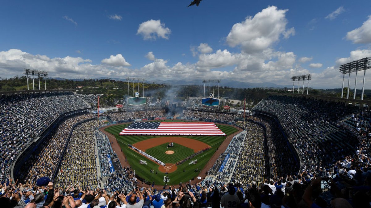 Optical illusion to blame for Dodger Stadium 'flooding' – NBC Los Angeles