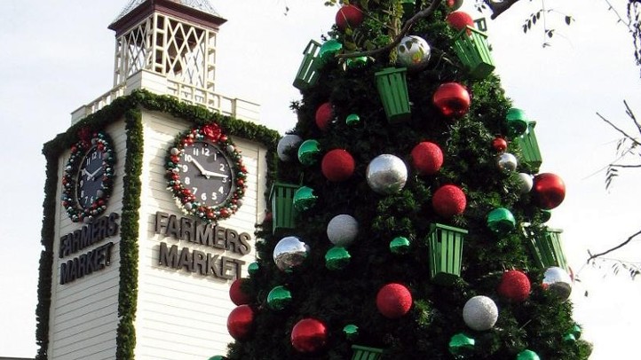 FarmersMarketClocktowerTree