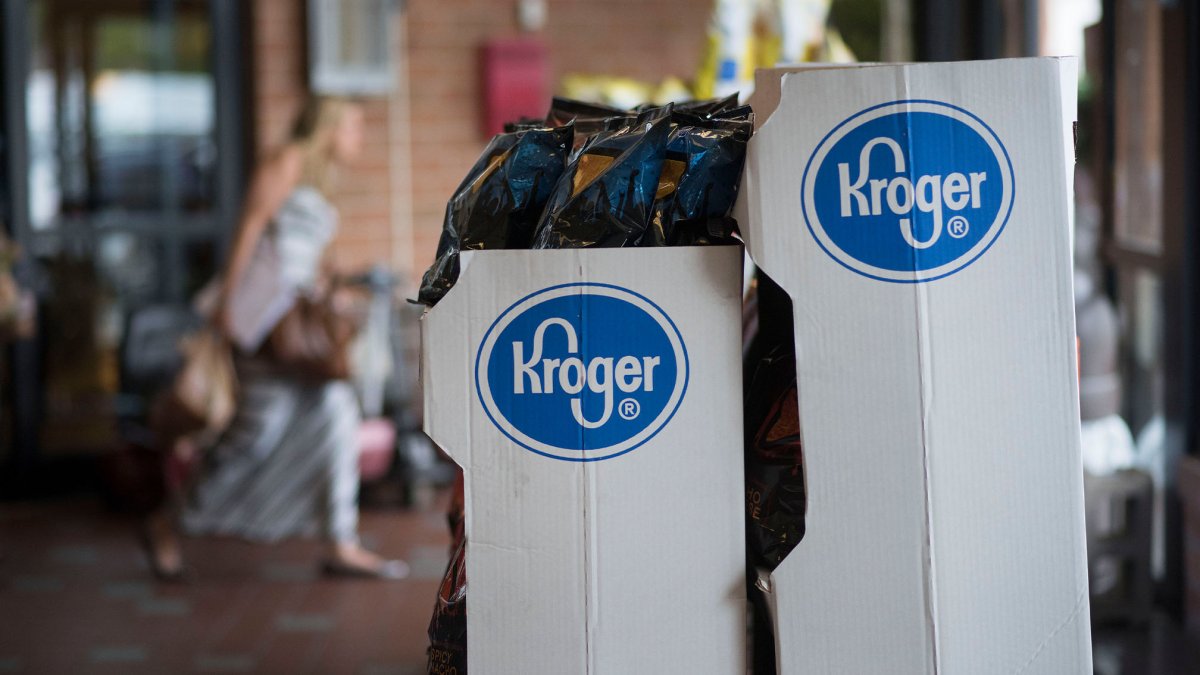 Kroger to Eliminate ‘Hero Pay’ Bonus for Employees Working During