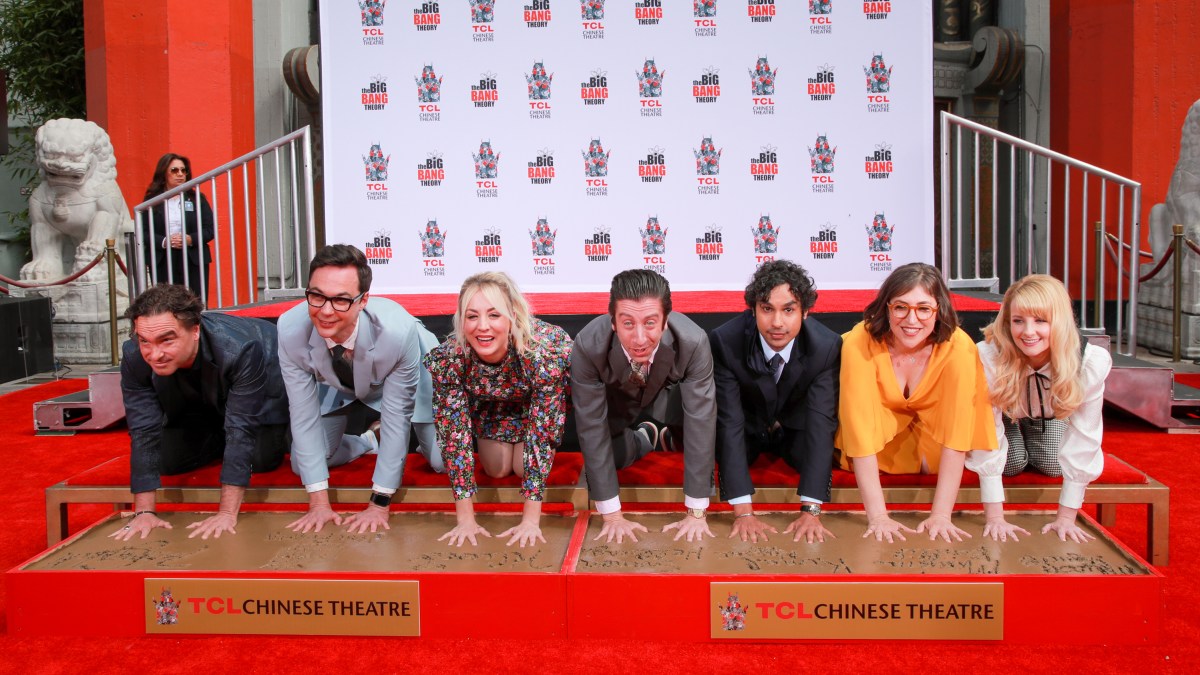 ‘big Bang Theory Honored At Chinese Theatre Nbc Los Angeles 2459