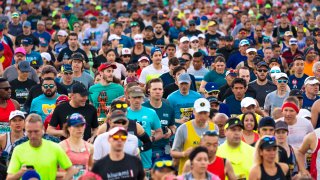 unners begin the 34th Los Angeles Marathon, Stadium to the Sea, March 24, 2019.