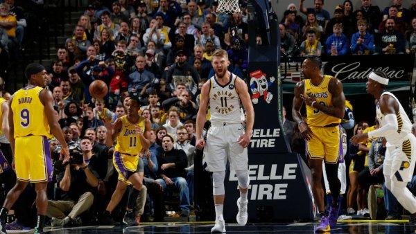 Lakers Lose Back To Back Games As Giannis Led Bucks Beat La 111 104 Nbc Los Angeles