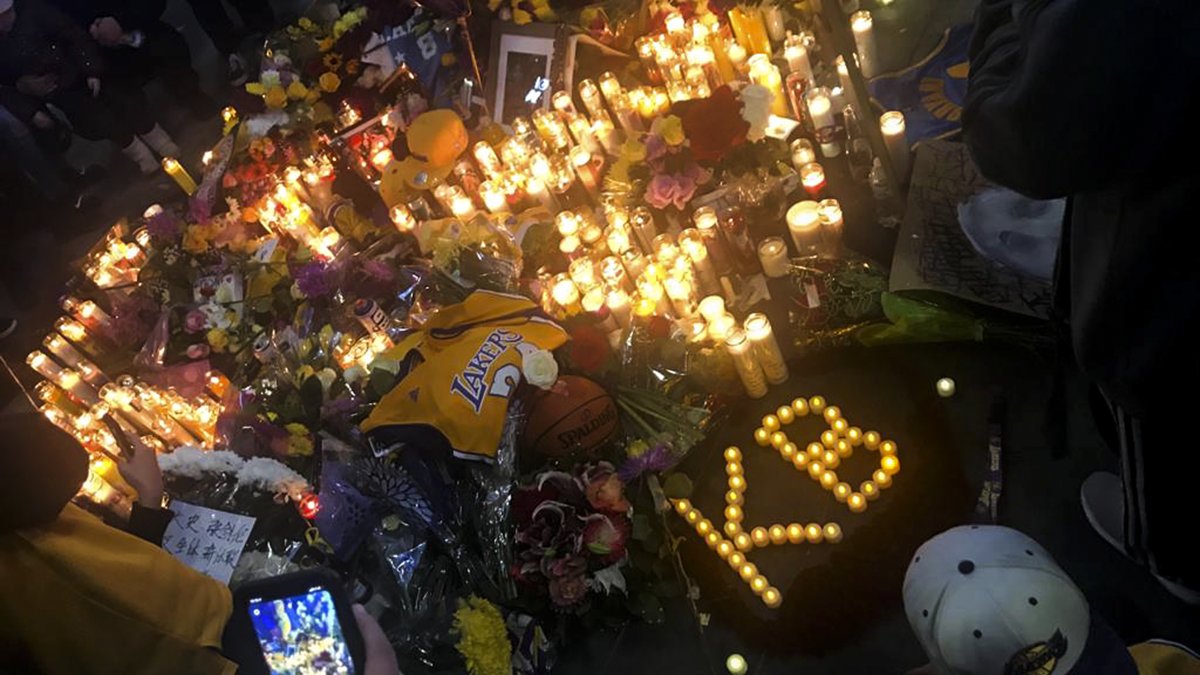 Memorial Outside Staples Center To Be Removed and Given to Kobe Bryant