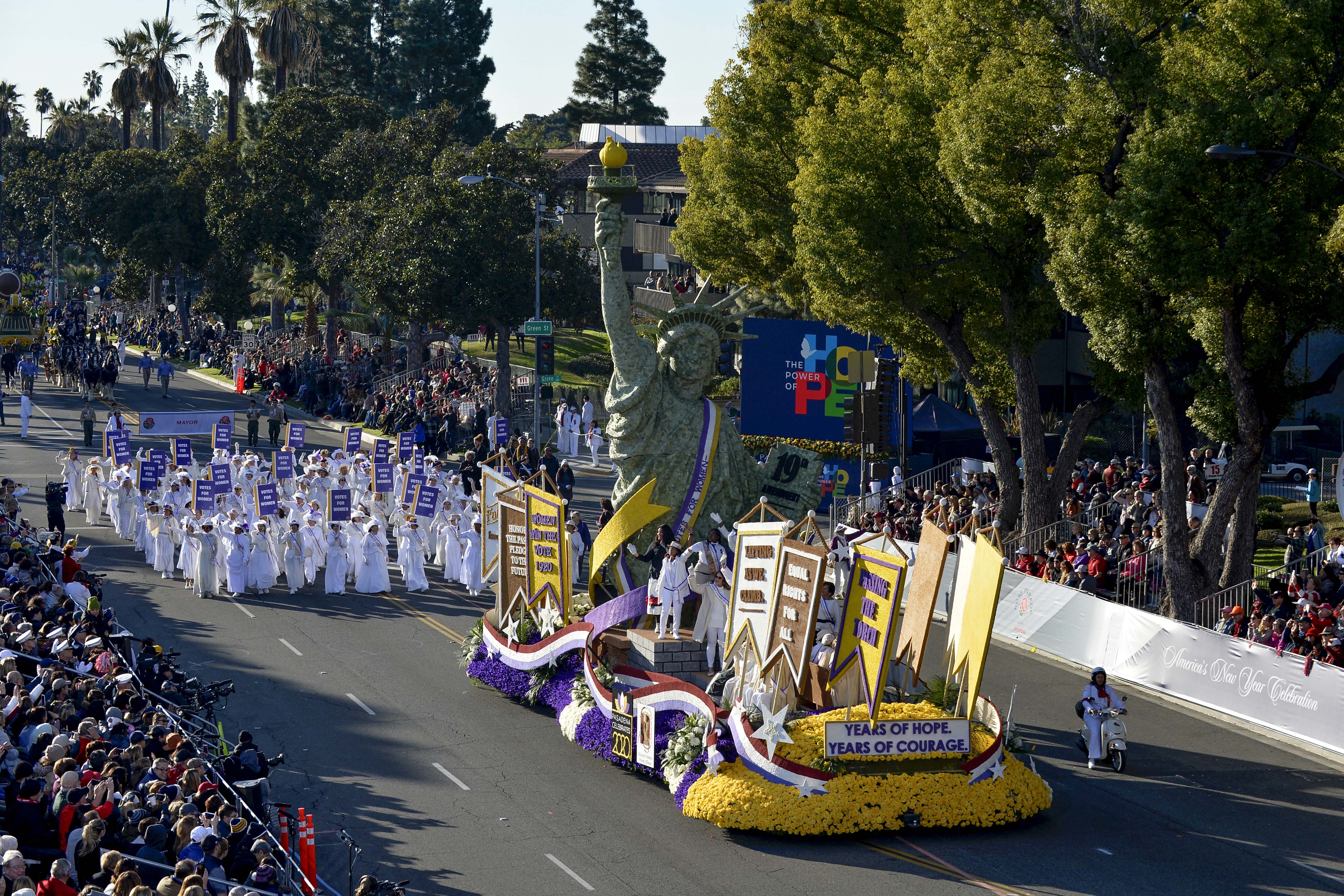 Photos Scenes From the 2025 Rose Parade in Pasadena NBC Los Angeles