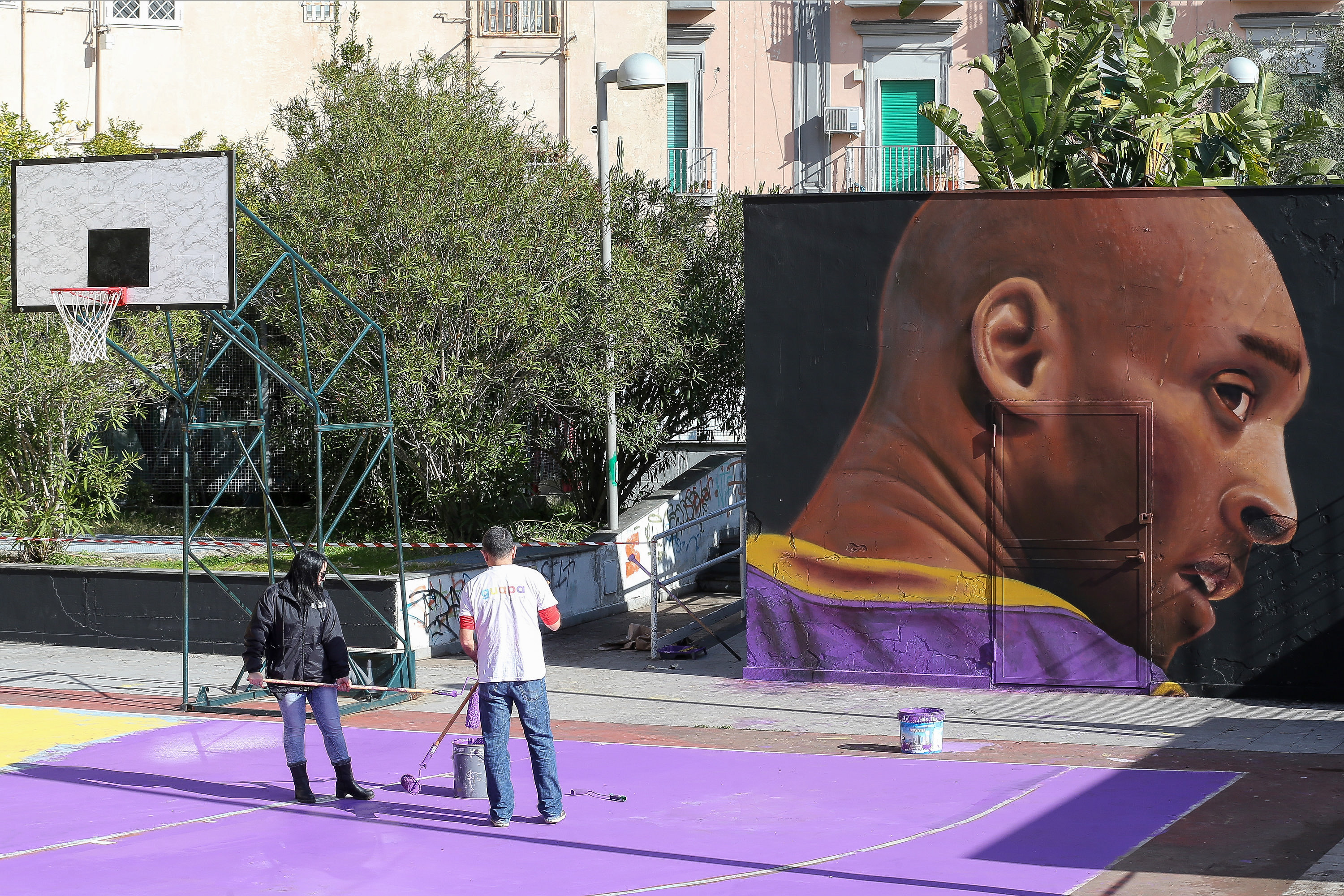 Fans Mourn Nba Great Kobe Bryant S Death Nbc Los Angeles