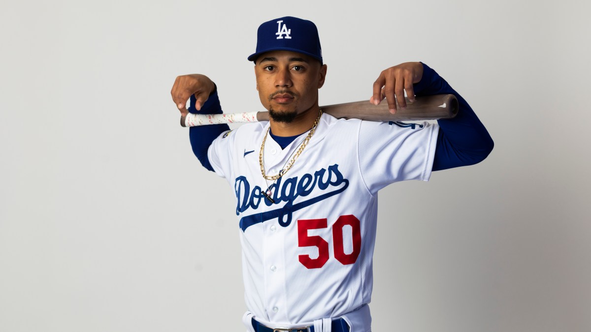 Mookie Betts Makes Dodgers’ Spring Training Debut NBC Los Angeles