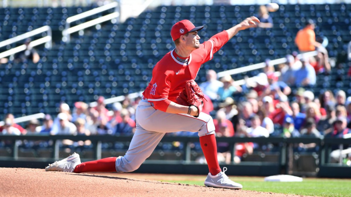 Andrew Heaney strikes out five, 08/12/2021