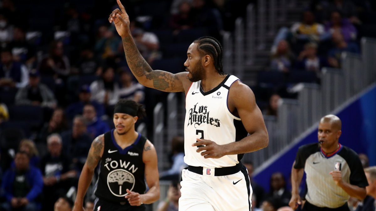 Kawhi Leonard joins LA Clippers in Florida