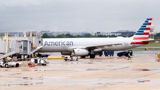 American Airlines plane