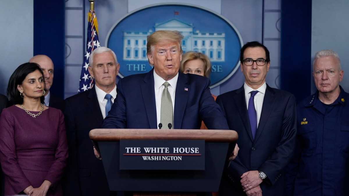 Trump Urges Americans to Hunker Down to Fight ‘the Invisible Enemy’ 1