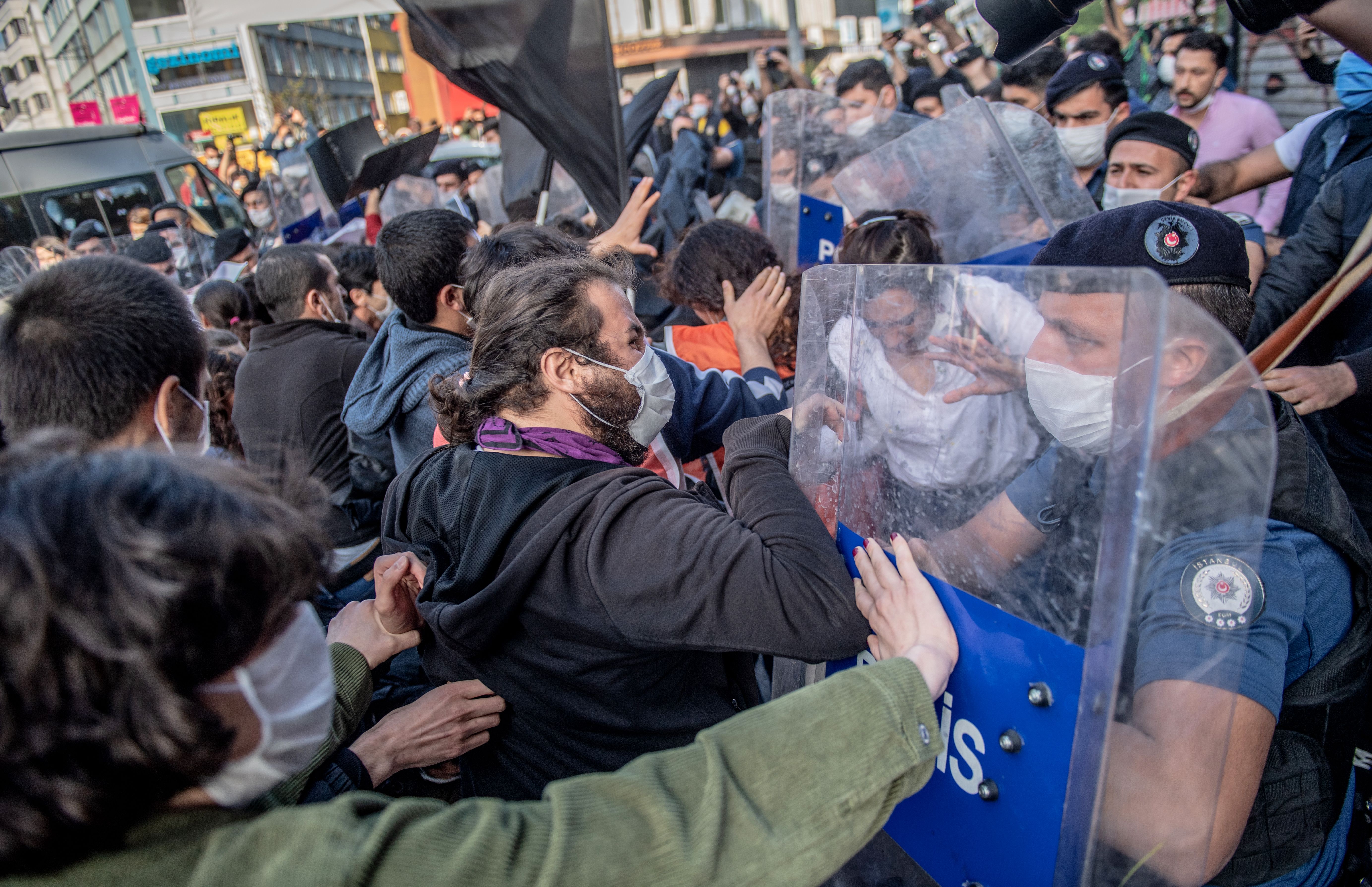 Young Turkish leftist demonstrators clash with police at Kadikoy in Istanbul on June 2, 2020, as leftist groups gather in support of US protesters over the death of George Floyd, an unarmed black man who died after a police officer kneeled on his neck for several minutes, and against police violence in Turkey.