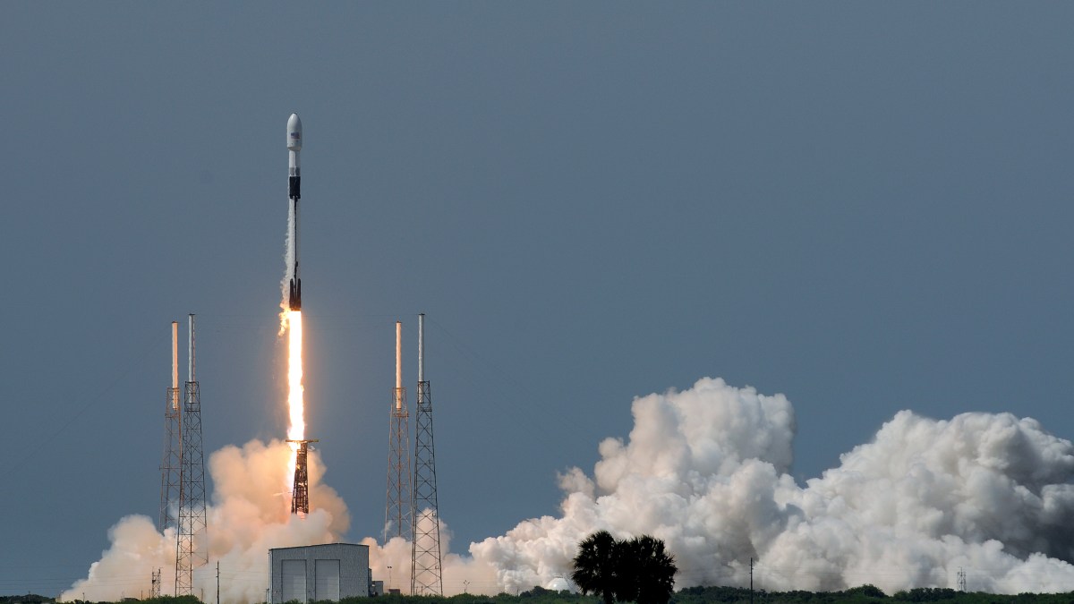 SpaceX Again Delays Launch of Internet Satellites - NBC Los Angeles