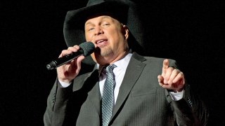 Country singer Garth Brooks performs at the National Christmas Tree Lighting attended by the first family on the Ellipse December 1, 2016 in Washington, DC.