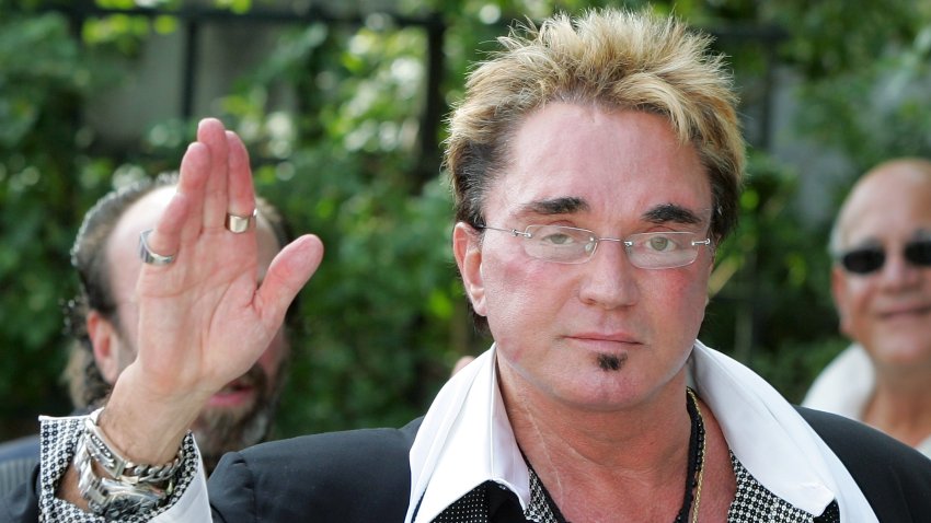 Roy Horn waves outside The Mirage Hotel & Casino after a Las Vegas Walk of Stars dedication ceremony on Horn's 62nd birthday, Oct. 3, 2006 in Las Vegas, Nevada.