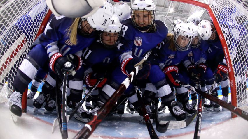 775095611TB00076_Ice_Hockey