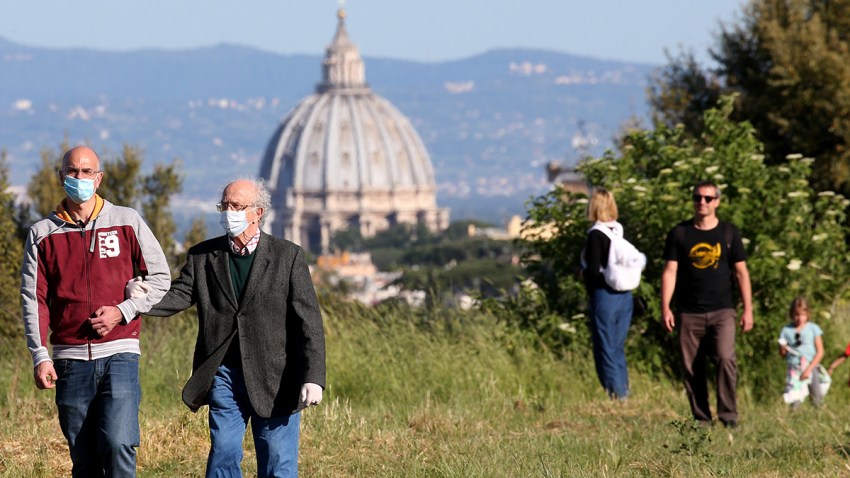 Global Coronavirus Updates: Italy Eases Lockdown; Deaths Reach 250K 1