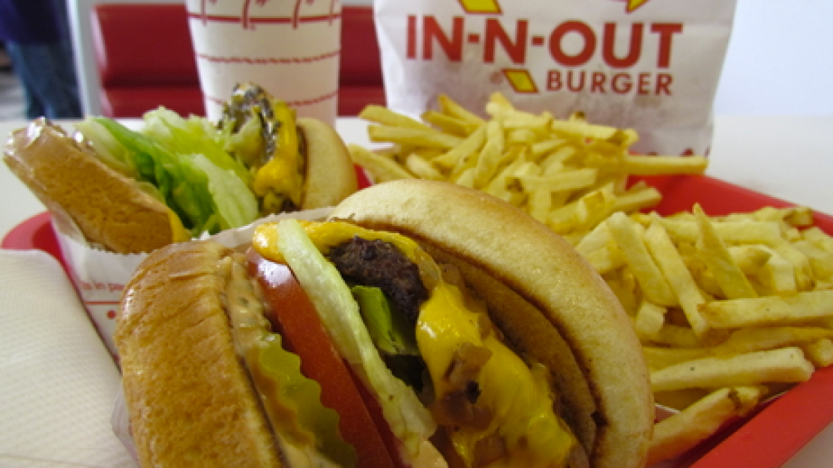 EDITORIAL: 8 Ways In-N-Out bests Whataburger - ABC30 Fresno