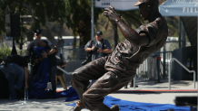 Jackie_Robinson_Statue