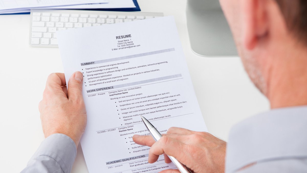 The Number One Mistake You're Probably Making on Your Resume - Vimarsana News